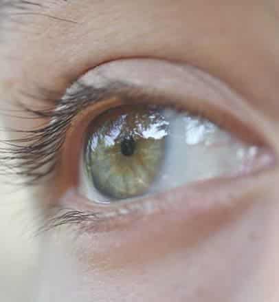 EMDR<br />
(Eye Movement Desensitization<br />
and Reprocessing Therapy) 